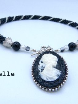 Danielle pearl necklace